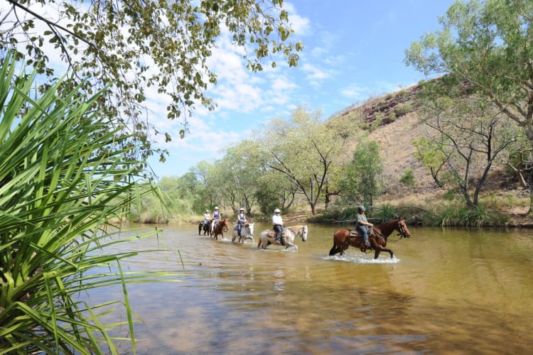 Ranger Katanya and Horse Trek